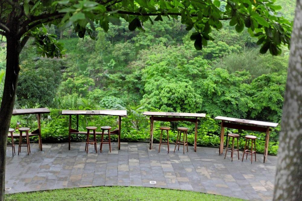 Oak Tree Emerald Hotel & Coventions Semarang Exterior photo